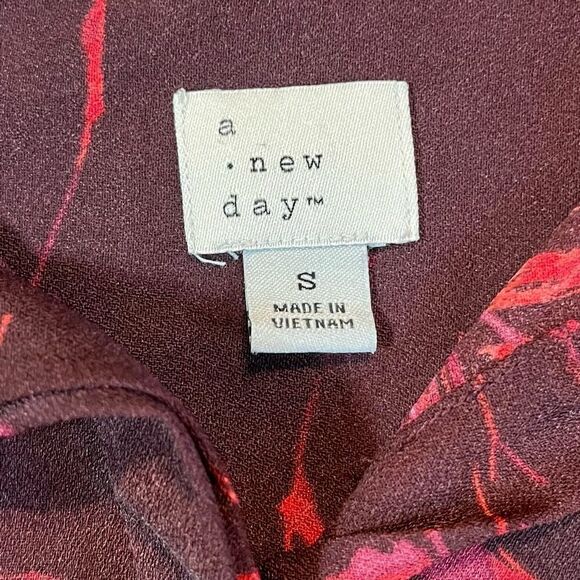 a new day Red Button Up Floral Shirt Size Small - Picture 9 of 11